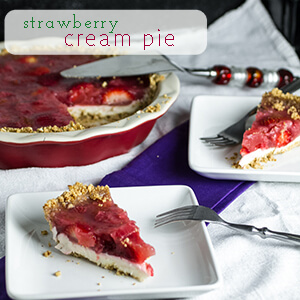 Strawberry cream pie with pretzel crust is the pie of my dreams! | chattavore.com