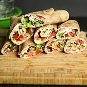 BLT ranch roll-ups are a great and simple lunch option! | chattavore.com