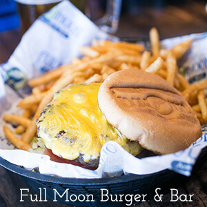 Full Moon Chattanooga, AKA Full Moon American Burger & Bar, is a burger joint and bar on Chattanooga's North Shore, near Coolidge Park. | restaurant review from Chattavore.com